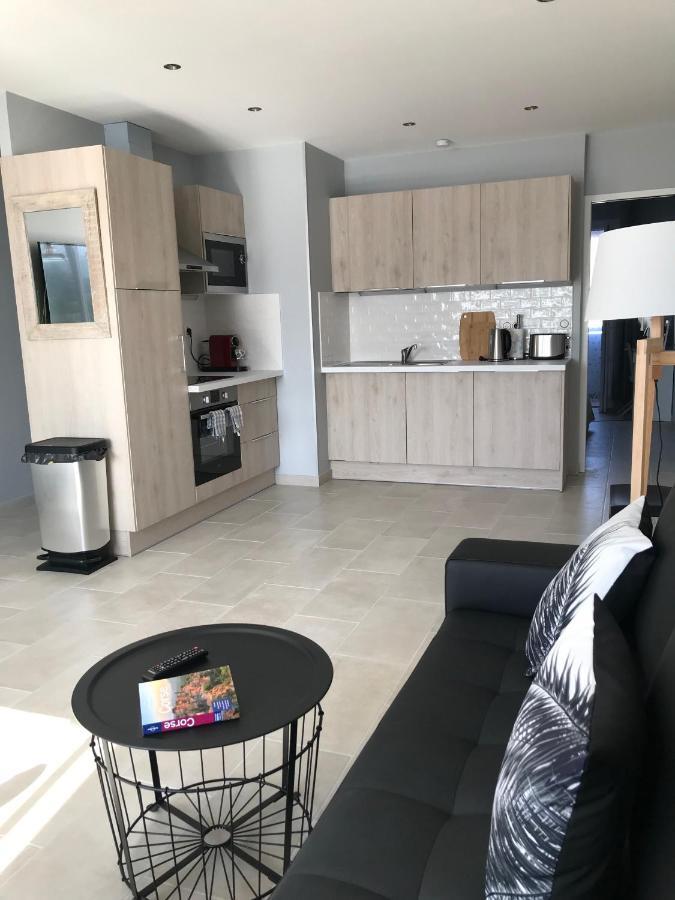 Appartement Plein Centre Saint Florent Face Au Port Экстерьер фото